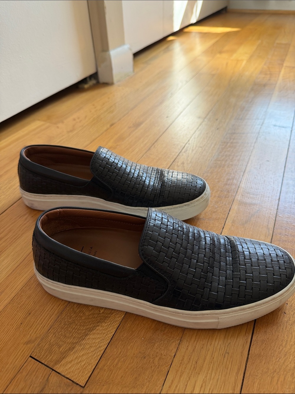 Aquatalia Black Woven Leather Slip-On Sneakers with White Sole - Picture 4 of 6